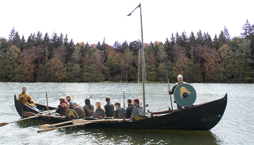 Vikingaskeppen lägger till vid Sjöhistoriska